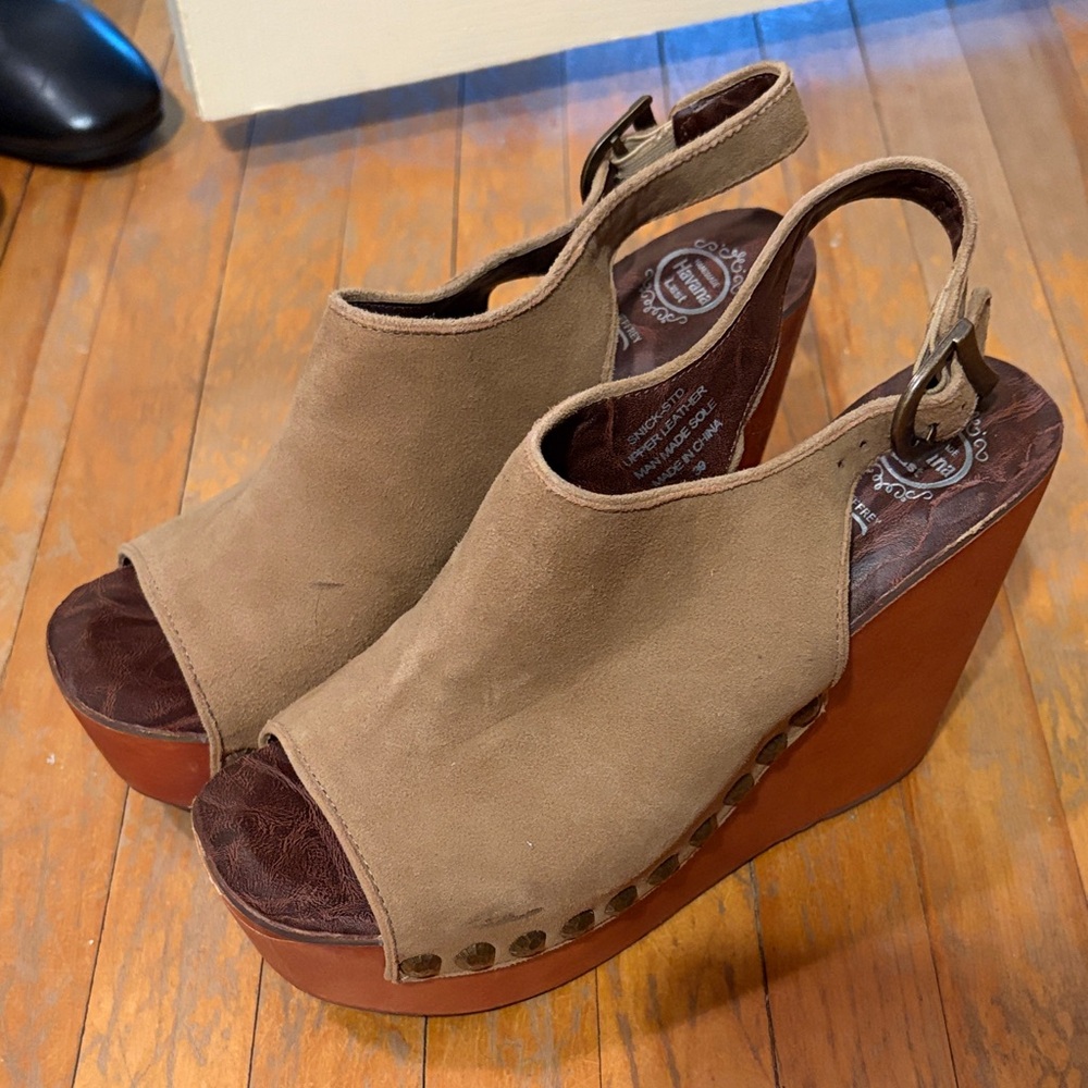 Jeffrey Campbell Tan Suede Open-Toe Platform Wedges